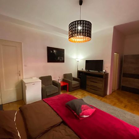 Apartment And Rooms Heart Of The City 부다페스트 외부 사진