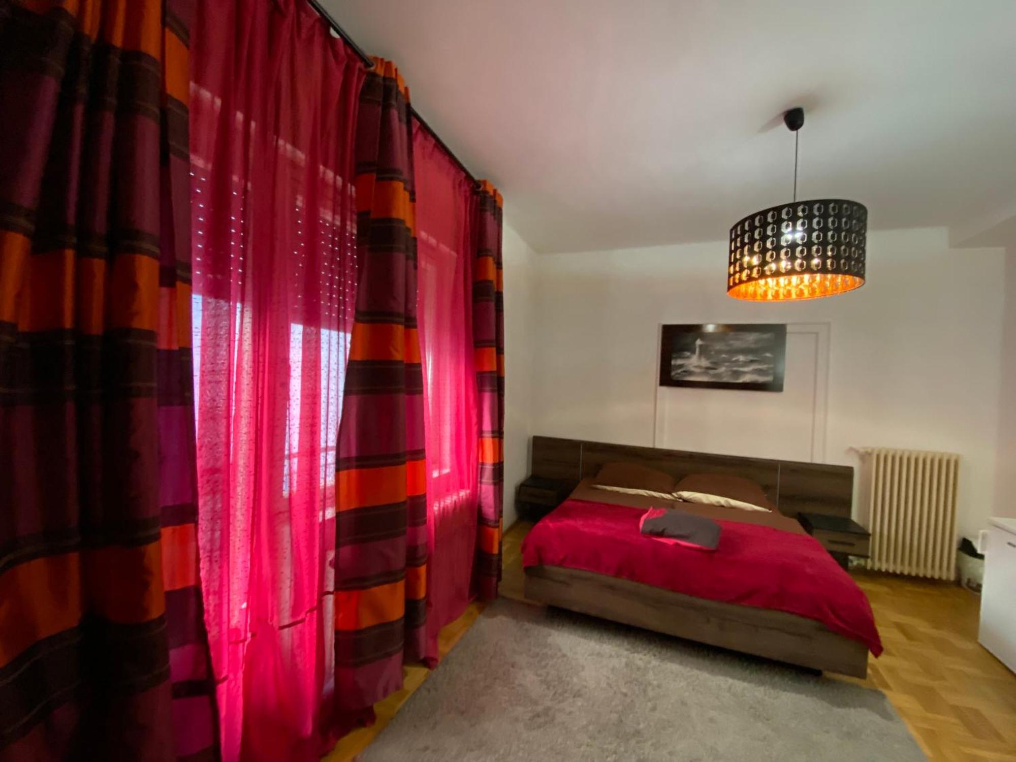 Apartment And Rooms Heart Of The City 부다페스트 외부 사진